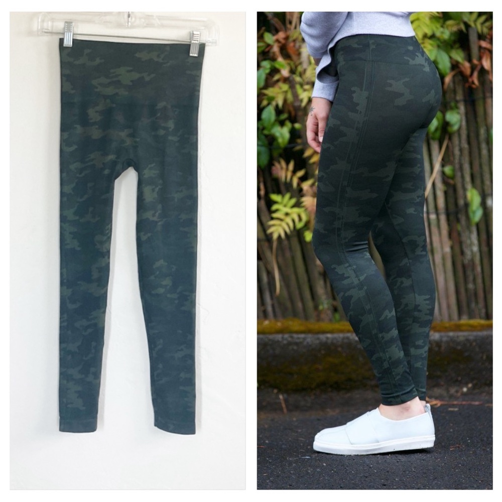 Spanx Look At Me Now Seamless Camo Leggings Small Green